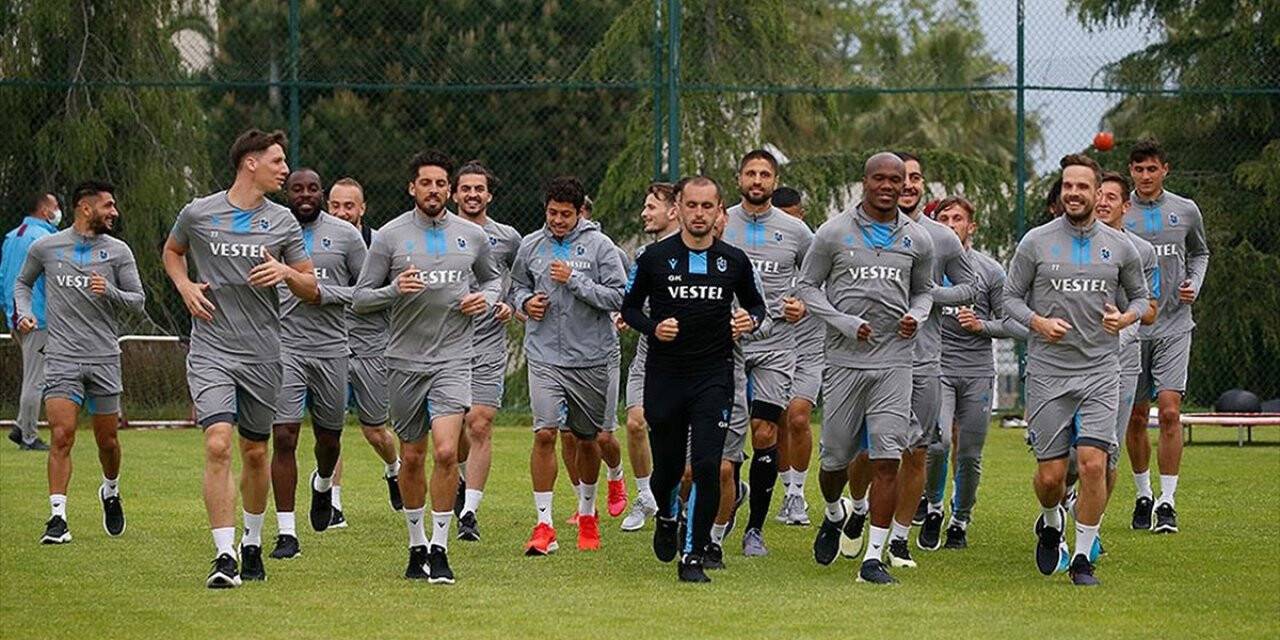 Trabzonspor'da teknik heyet ve sporcular beşinci kez Kovid-19 testinden geçti