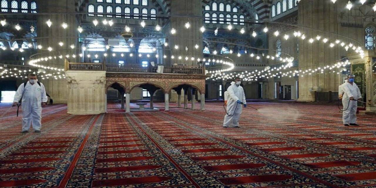 Edirne'de tarihi camiler cuma namazına hazırlanıyor