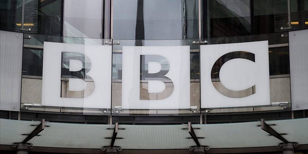 BBC, Türkiye'nin Kovid-19'la mücadeledeki başarısını övdü
