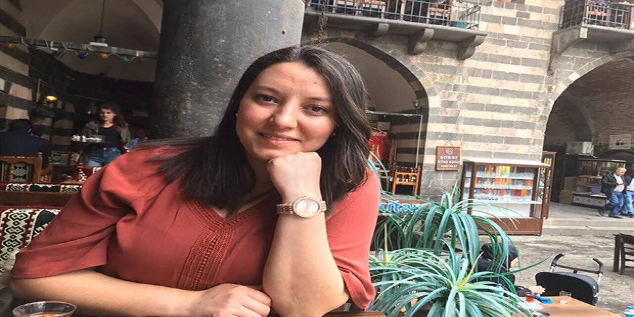 Dilek hemşire gözyaşlarıyla uğurlandı