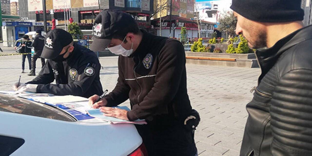 GAZİANTEP'TE SOKAĞA ÇIKMA KISITLAMASINA UYMAYAN 5 BİN 108 KİŞİYE CEZA