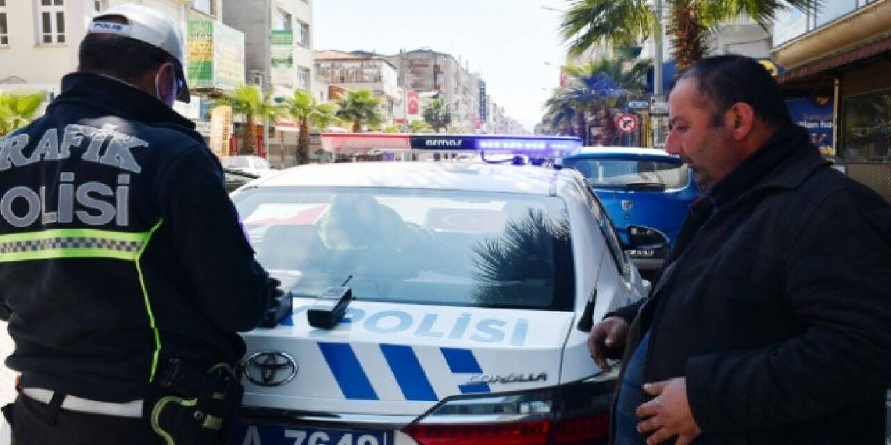 MANİSA'DA SOKAĞA ÇIKMA KISITLAMASINA UYMAYAN 316 KİŞİYE CEZASI