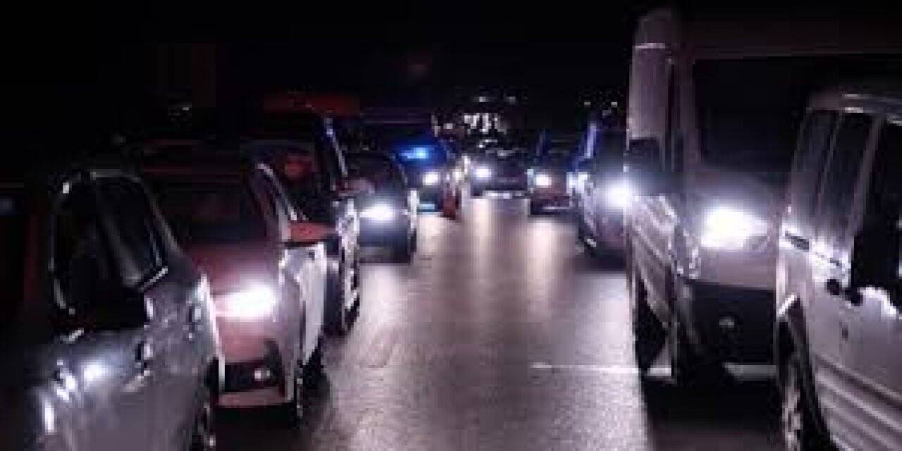 KAYSERİ'DE SEYAHAT KISITLAMASININ SONA ERMESİYLE KENTTE ARAÇ YOĞUNLUĞU OLUŞTU