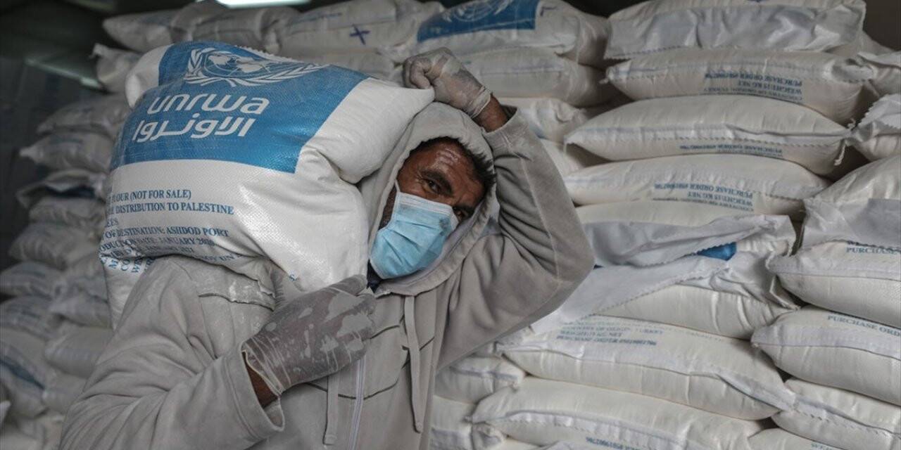 UNRWA GAZZE'DE ONLARCA ÇALIŞANIN İŞİNE SON VERİYOR