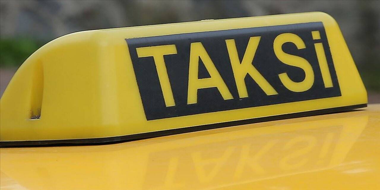 Yolcusunu darbeden taksicinin belgesi iptal edildi