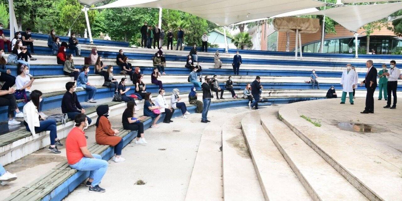 Ege’nin yeni sağlık savaşçıları görevlerine başladı