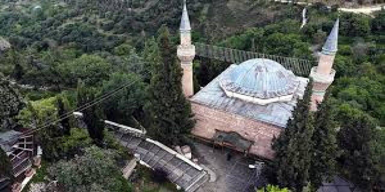 Bilecik'teki tarihi alanlar sosyal mesafe kuralına uyularak ziyaret ediliyor