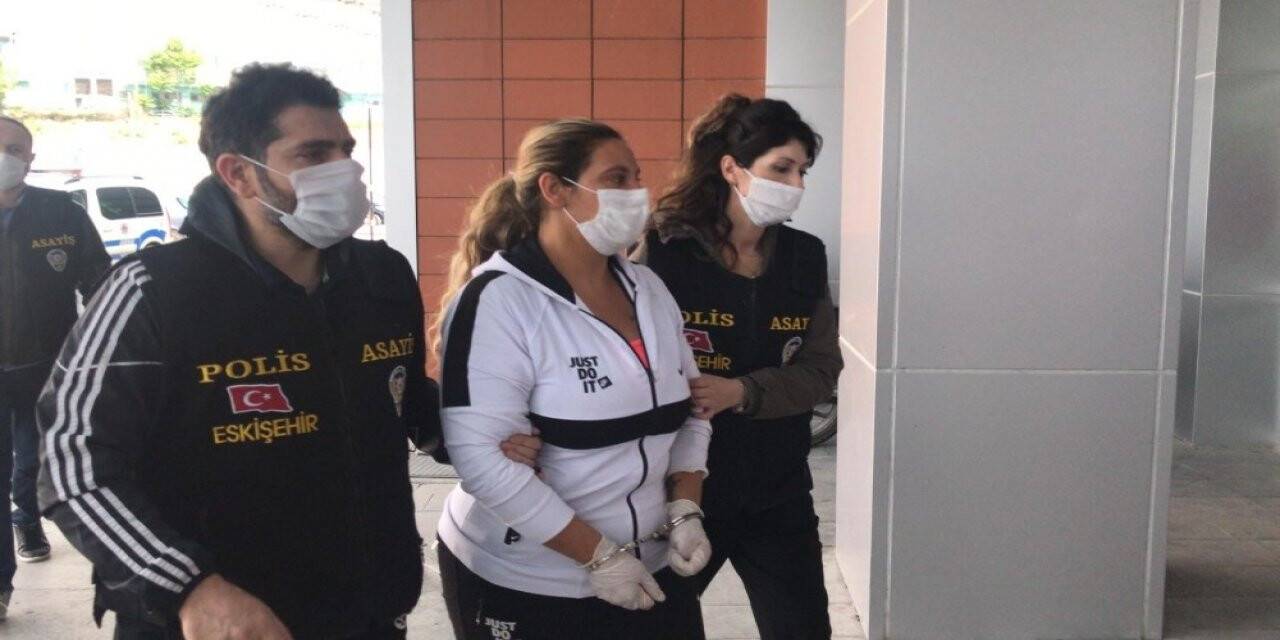 Sevgilisini öldüren kadın 'Namusumla oynadı' dedi