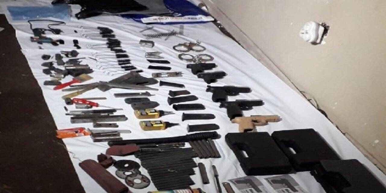 Metruk bina cephanelik çıktı