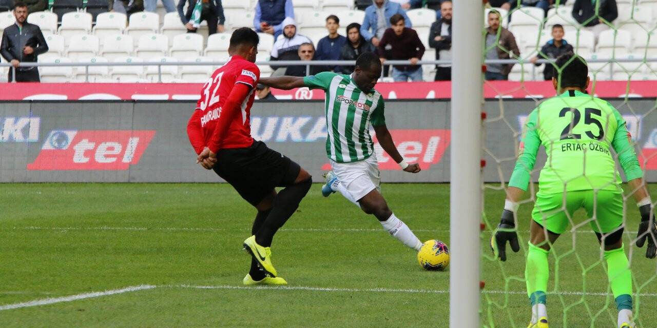 Konyaspor 5 haftada işi bitirmek istiyor