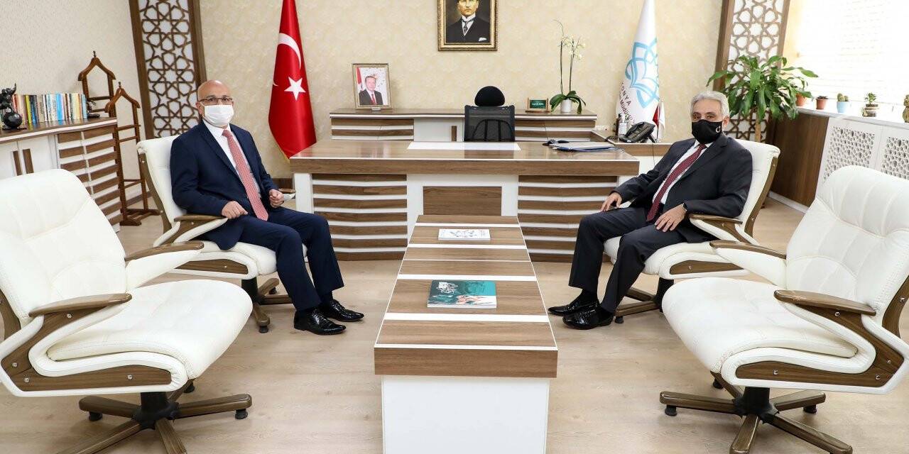 Konya Valisi Toprak İl Milli Eğitim Müdürlüğünü ziyaret etti