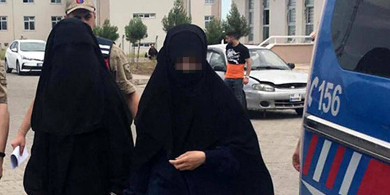 DEAŞ’lı 2 kadın yakalandı