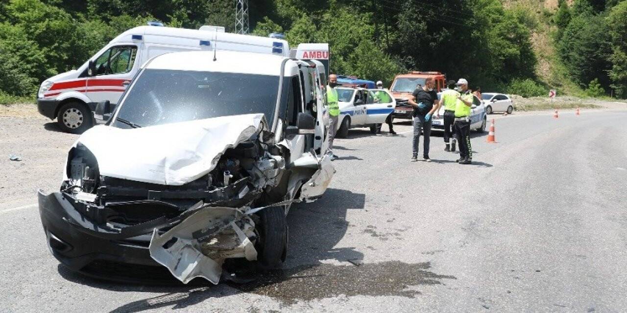 Ankara yolunda kaza 1 ölü 4 yaralı