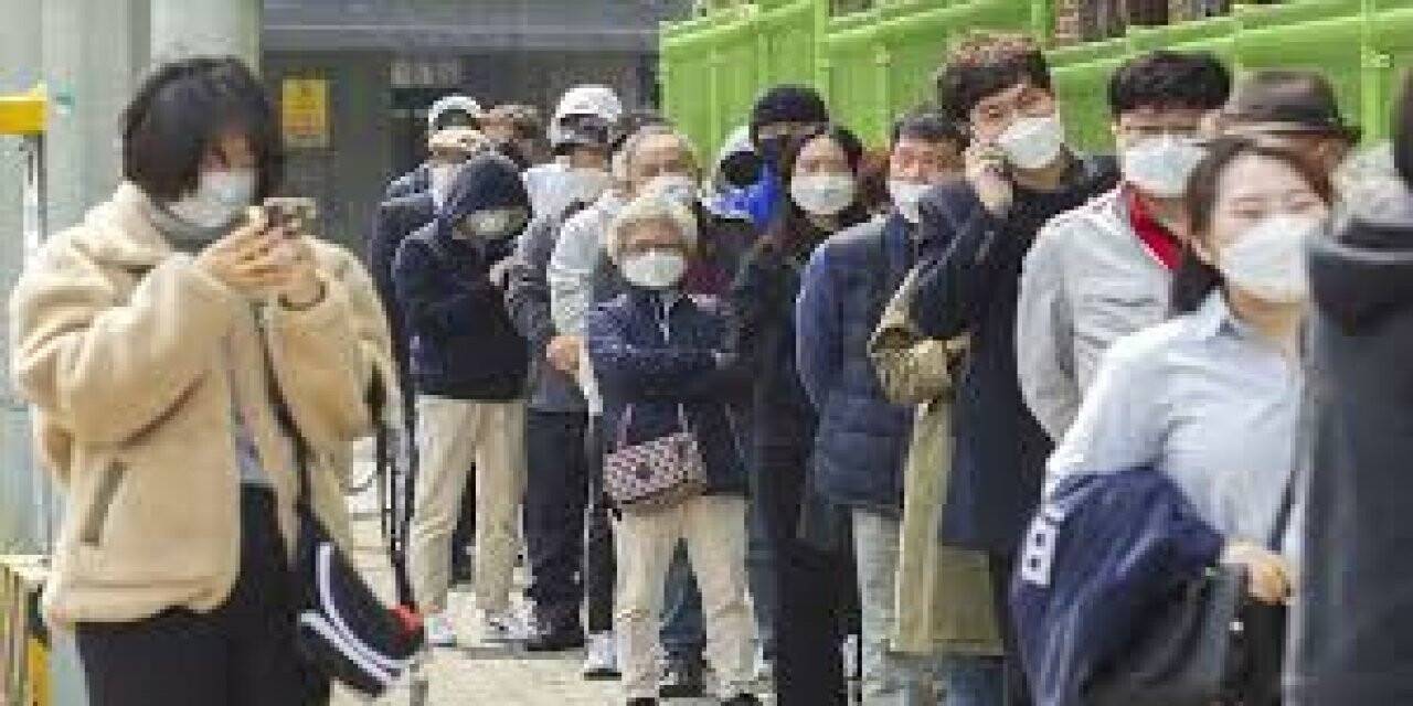 Çin'de 4, Güney Kore'de 38 yeni Kovid-19 vakası tespit edildi