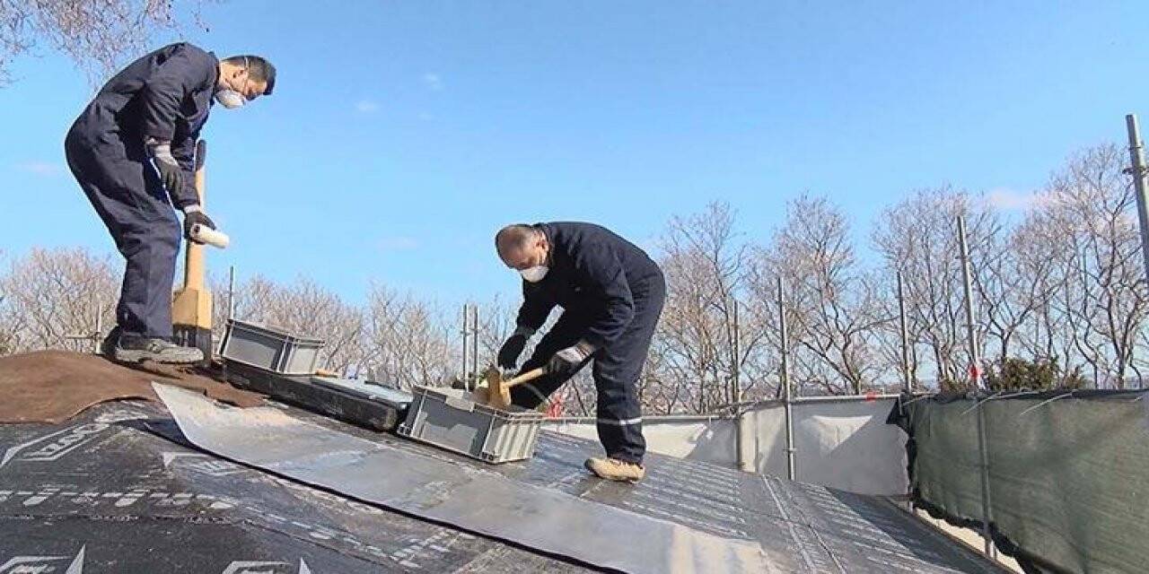 Topkapı Sarayı'nın çatısındaki kurşun levhalar yenileniyor