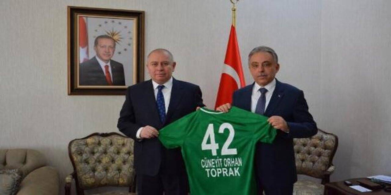 Konyaspor'dan Vali Toprak'a teşekkür