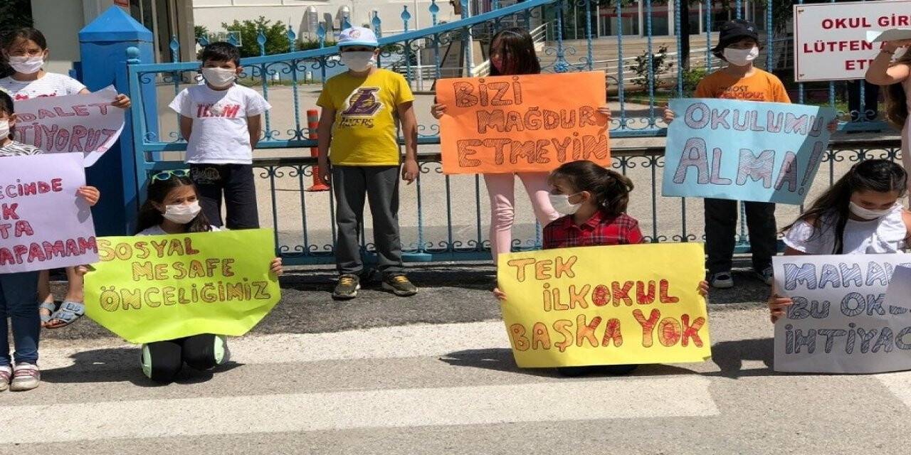 Okulların kapatılacağı iddiası kaosa neden oldu