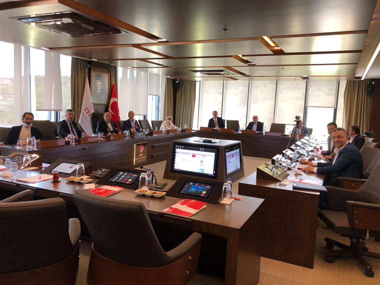 TFF, 2 ve 3. Lig kulüpleri ile değerlendirme yaptı