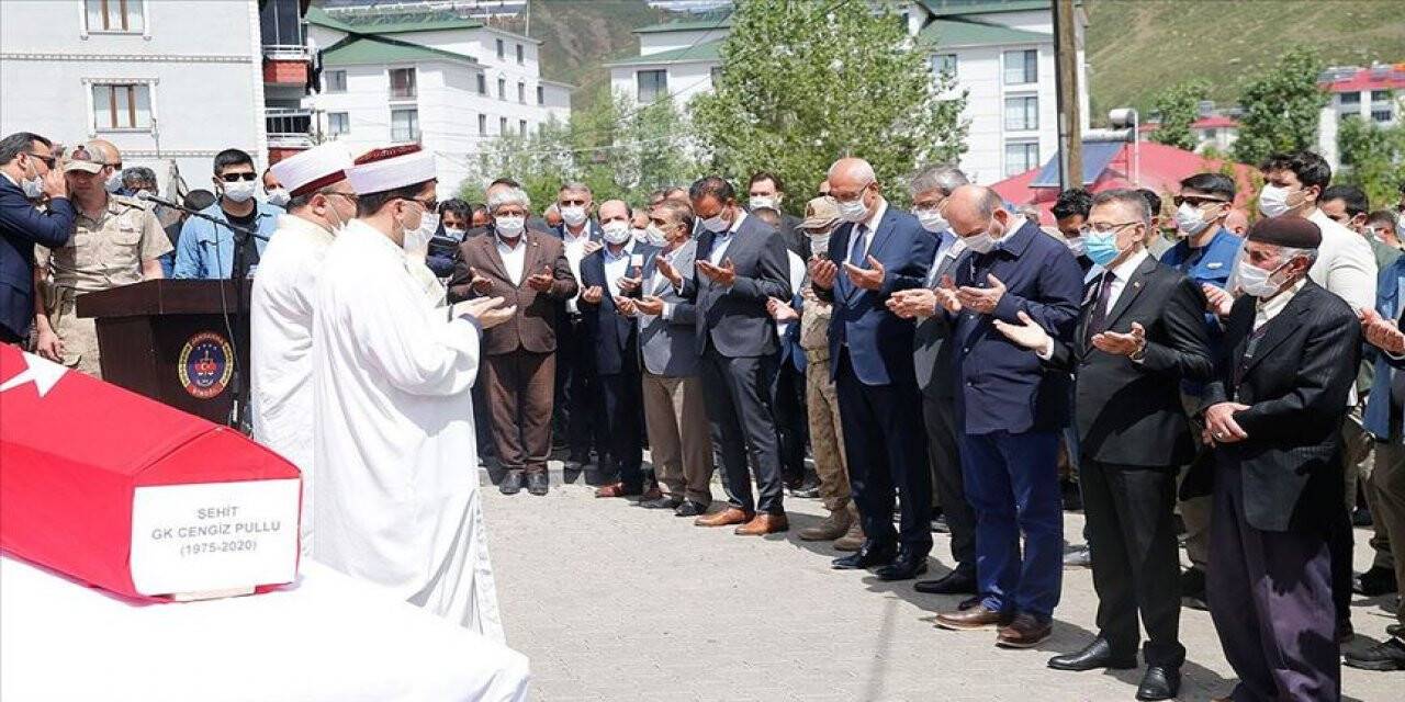 Bingöl'deki depremde şehit olan güvenlik korucusu son yolculuğuna uğurlandı