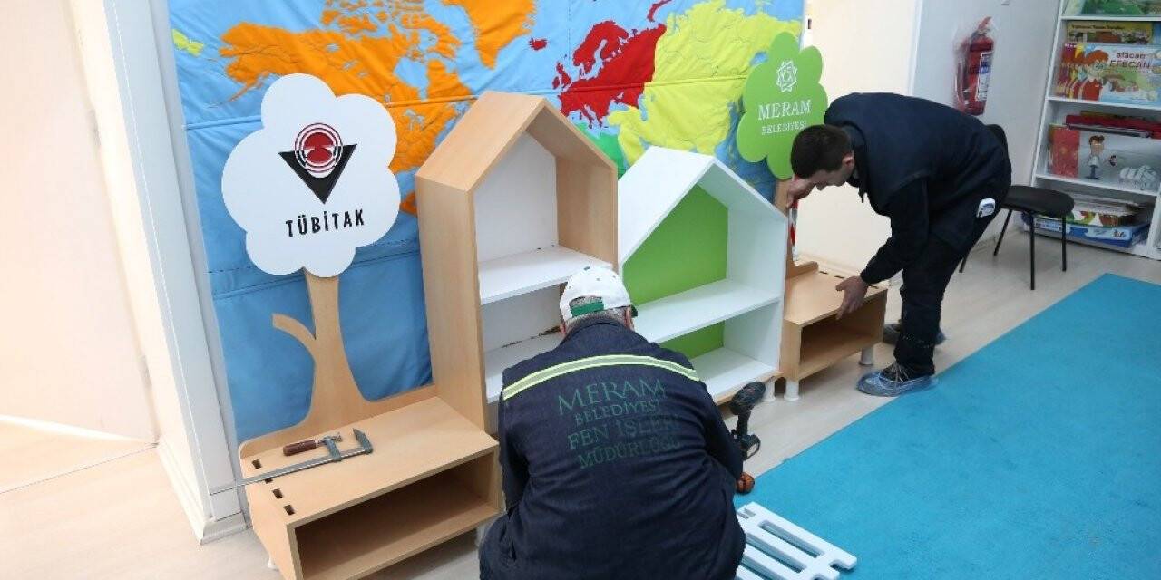 Meram’da tüm okullara TÜBİTAK kitaplığı kazandırıldı