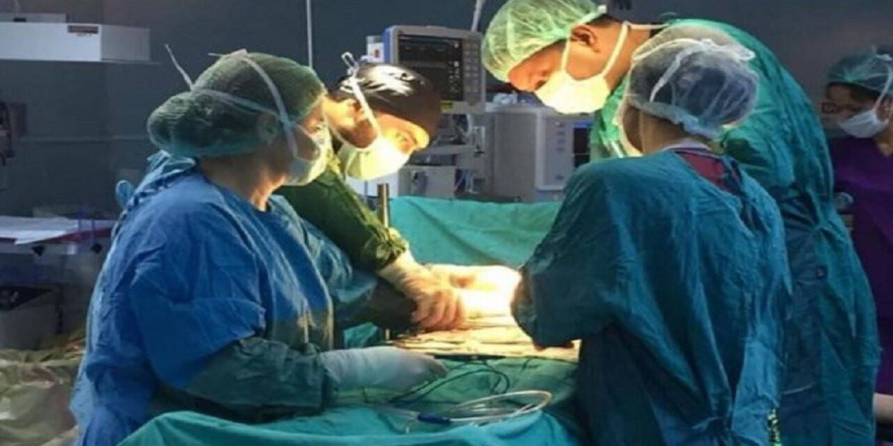 Karın ağrısı ile gitmişti doktorlar şoke oldu