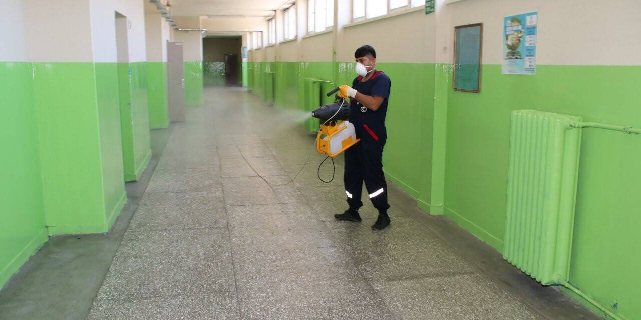 Akşehir'de LGS öncesinde okullar dezenfekte edildi