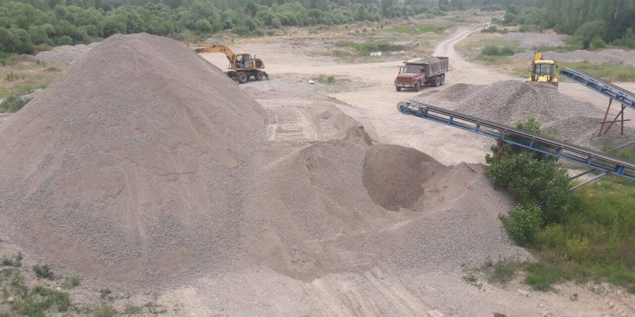 Seydişehir'deki  kum ocağında 3 çeşit malzeme üretiliyor