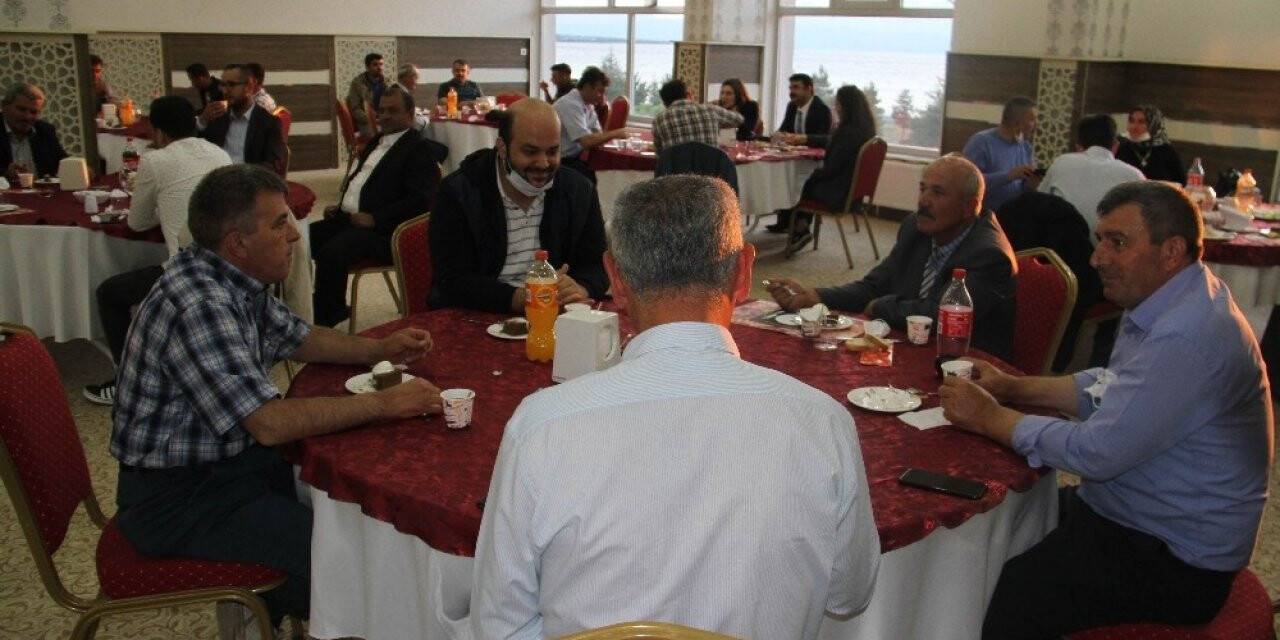 Konya'nın vaka görülmeyen ilçesinde vefa ve sosyal destek grubu yemekte buluştu