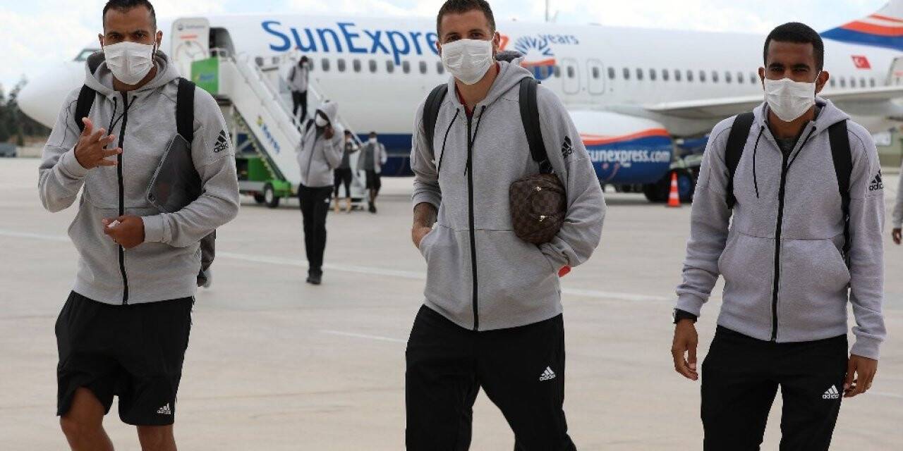 Sivasspor kafilesi Konya’ya geldi