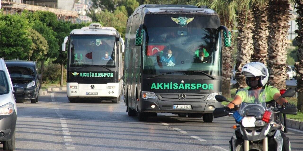 Korona virüs şoku yaşayan Akhisarspor İzmir’e geldi