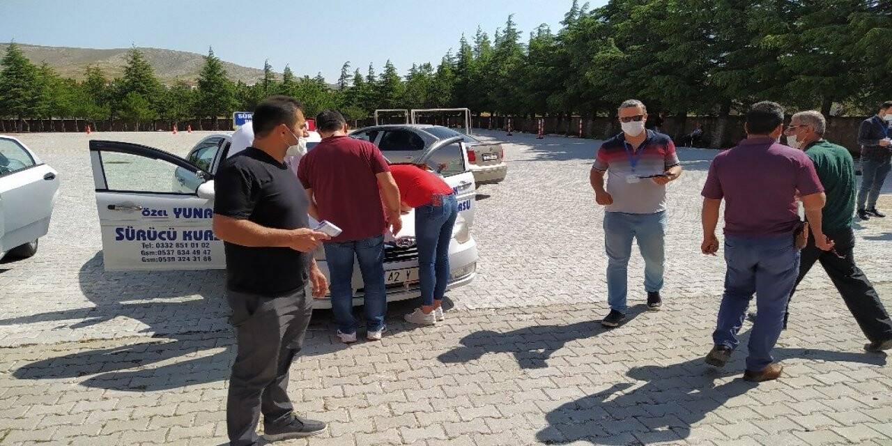 Yunak’ta normalleşme sürecindeki ilk ehliyet uygulama sınavı yapıldı