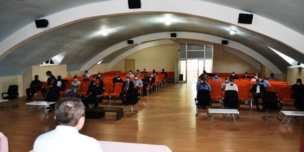 Kulu’da mahalle muhtarları bilgilendirme ve istişare toplantısı yapıldı