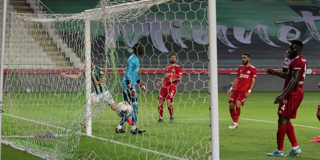 Konyaspor'da ligde kalma hesapları