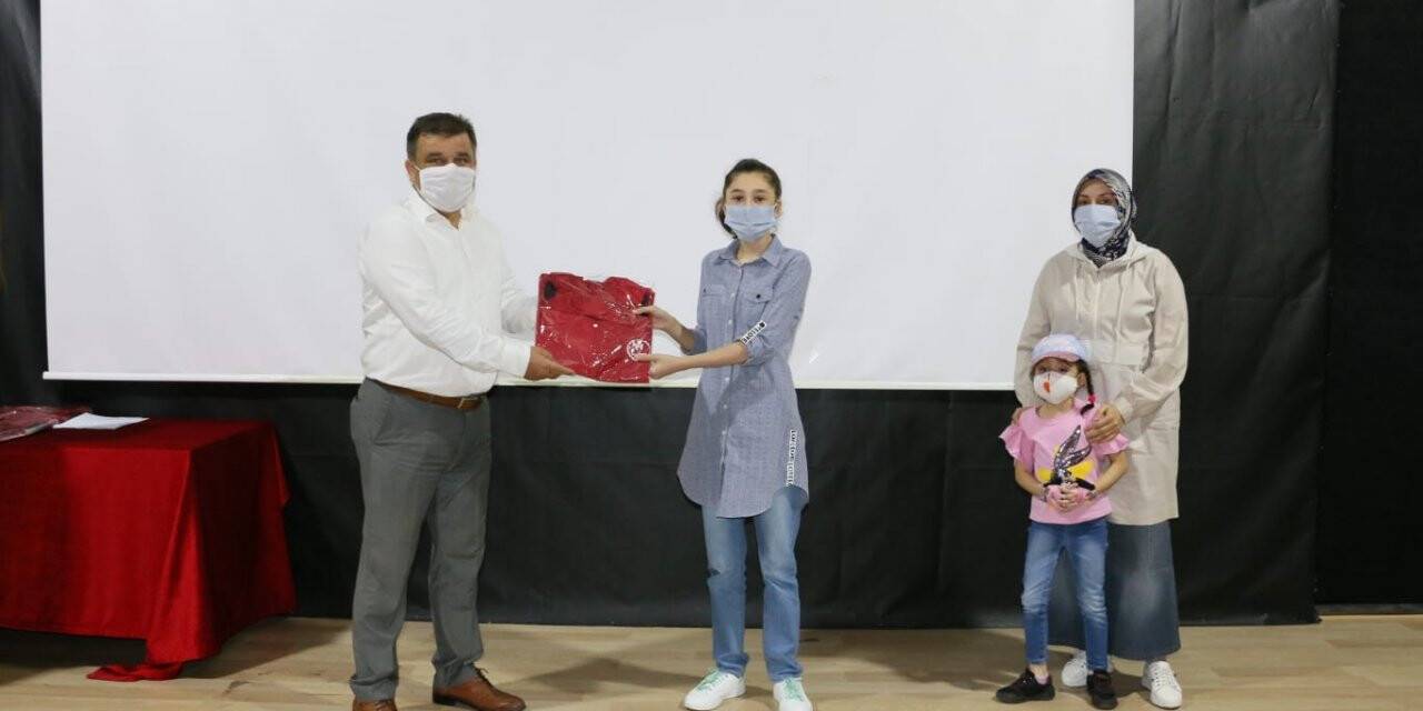 Online Müsabakalarda Ödüller Verildi