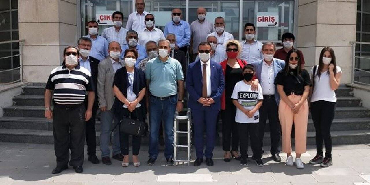 İYİ Parti Konya İl Başkanı  Gökhan Tozoğlu, mazbatasını aldı
