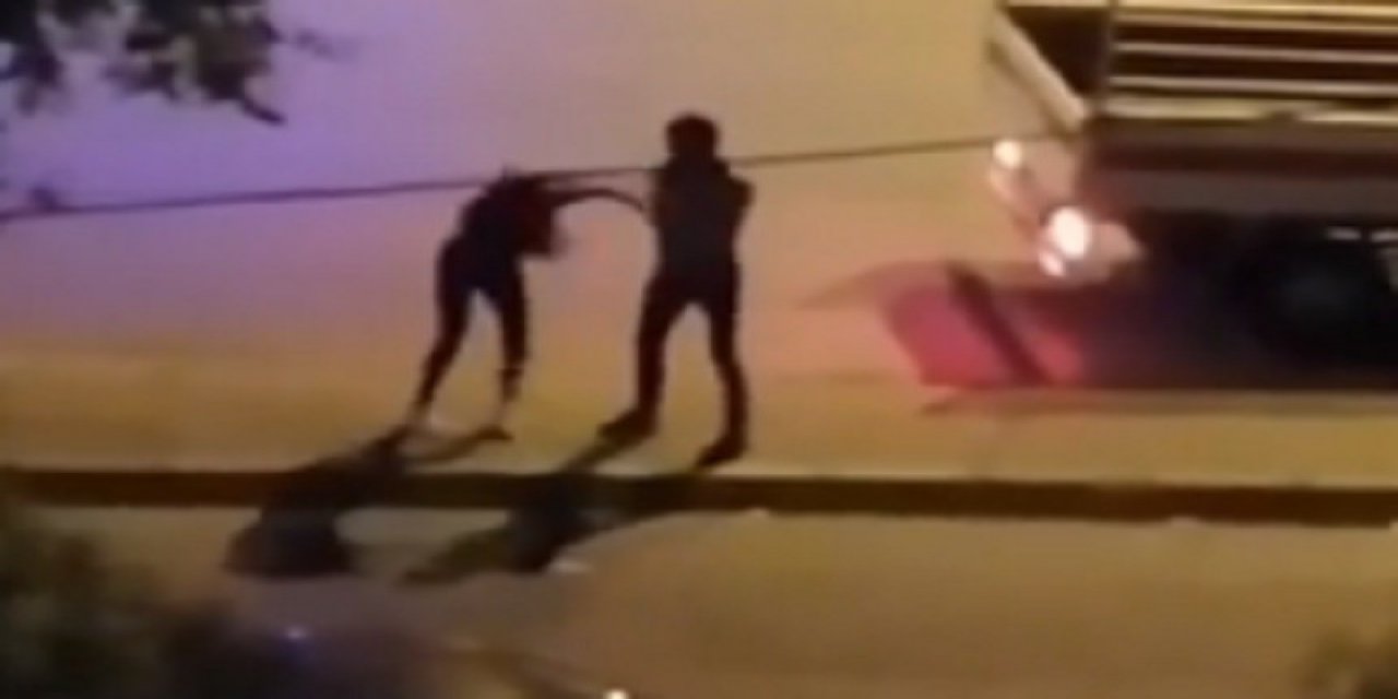 Cadde ortasında kadına şiddet, cep telefonuyla görüntülendi