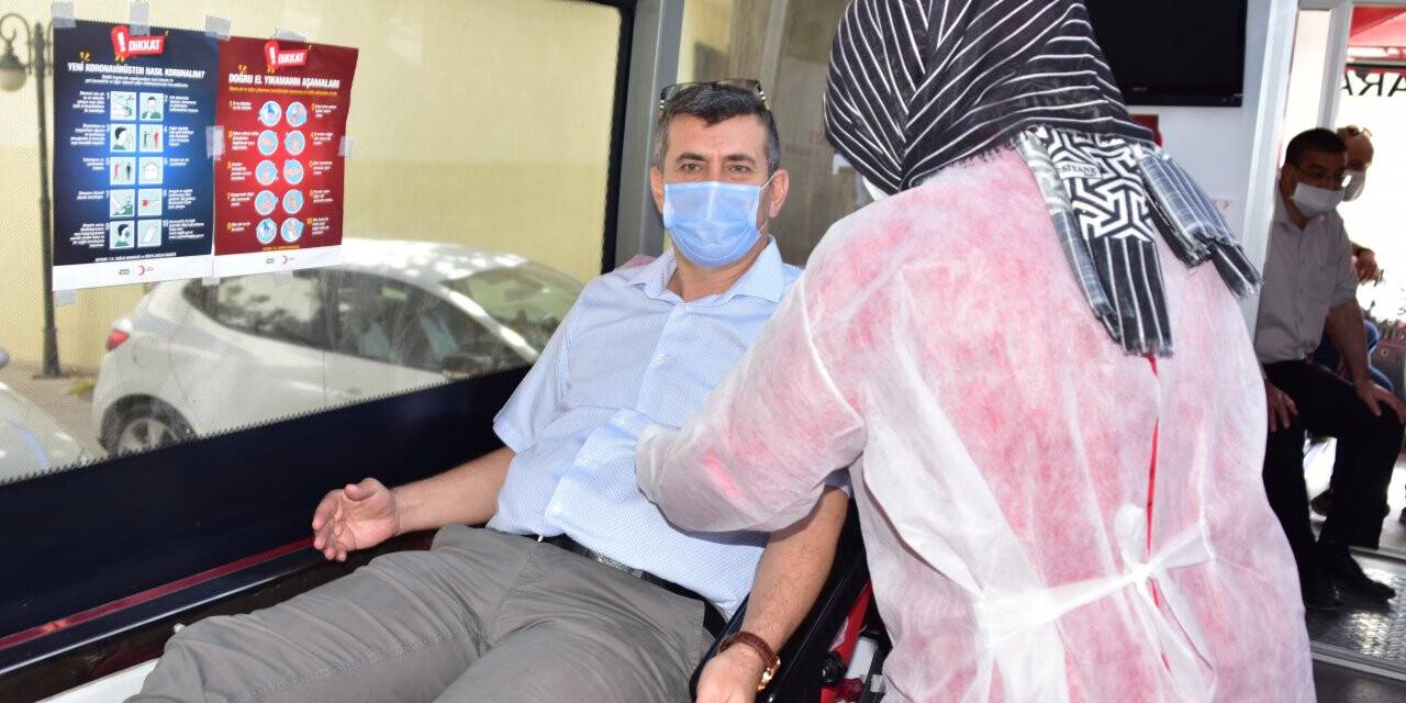Seyahat Acentaları Kan Bağışında Bulundu