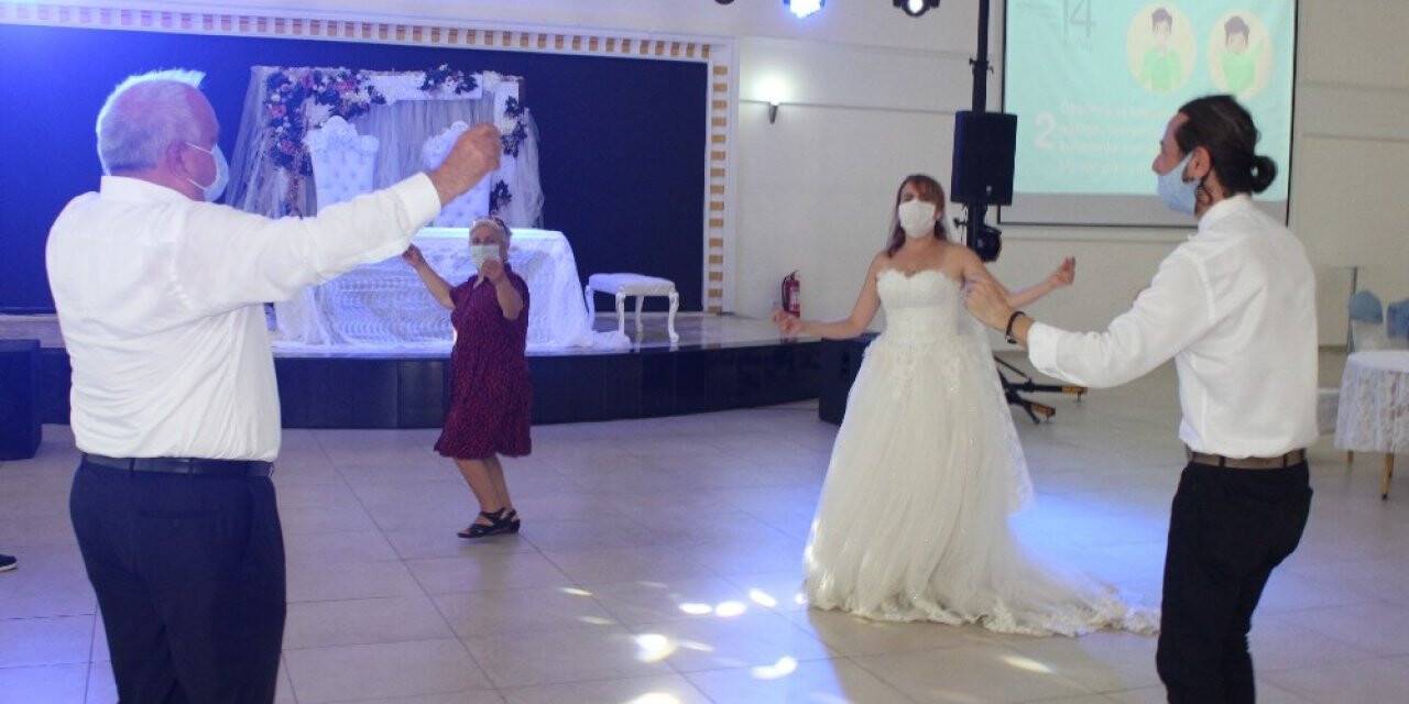 Bu da temsili kontrollü düğün