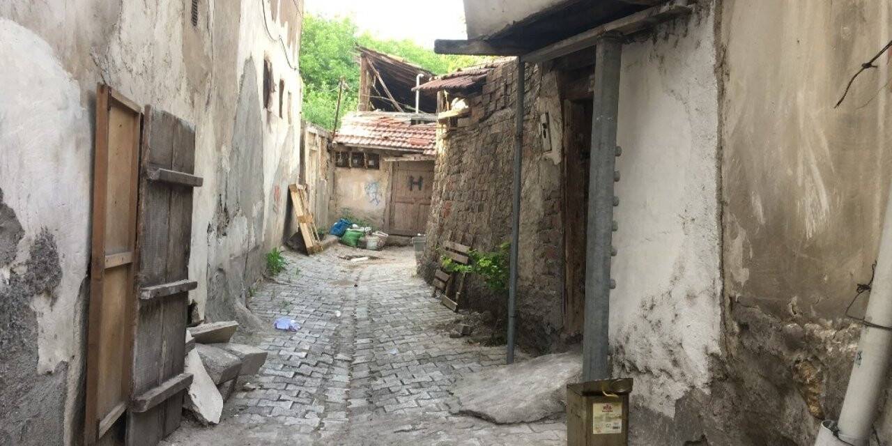 Sobada yaktığı paraları geri geldi