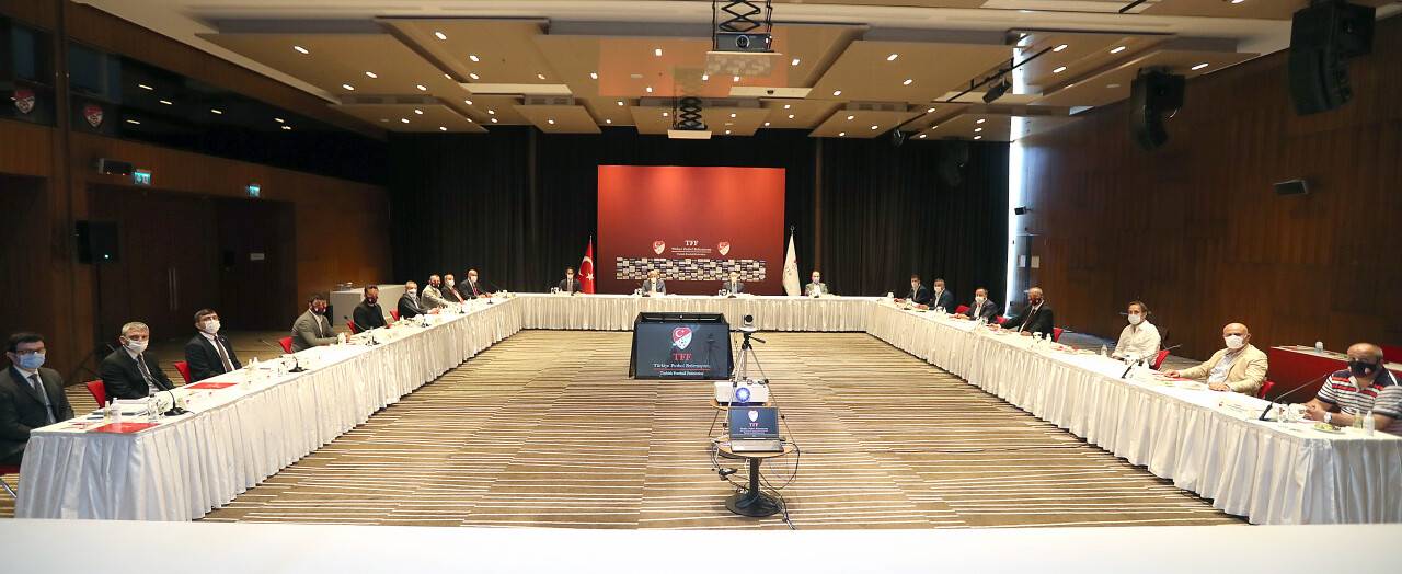 TFF Yönetim Kurulu, 2. Lig, 3. Lig ve Bölgesel Amatör Liglerin oynatılmamasına karar verdi