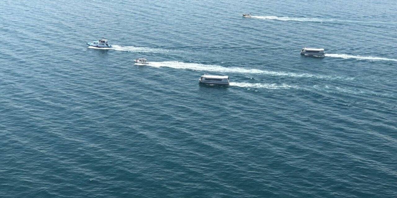 Göçmenleri taşıyan batık tekneyi arama çalışmaları devam ediyor