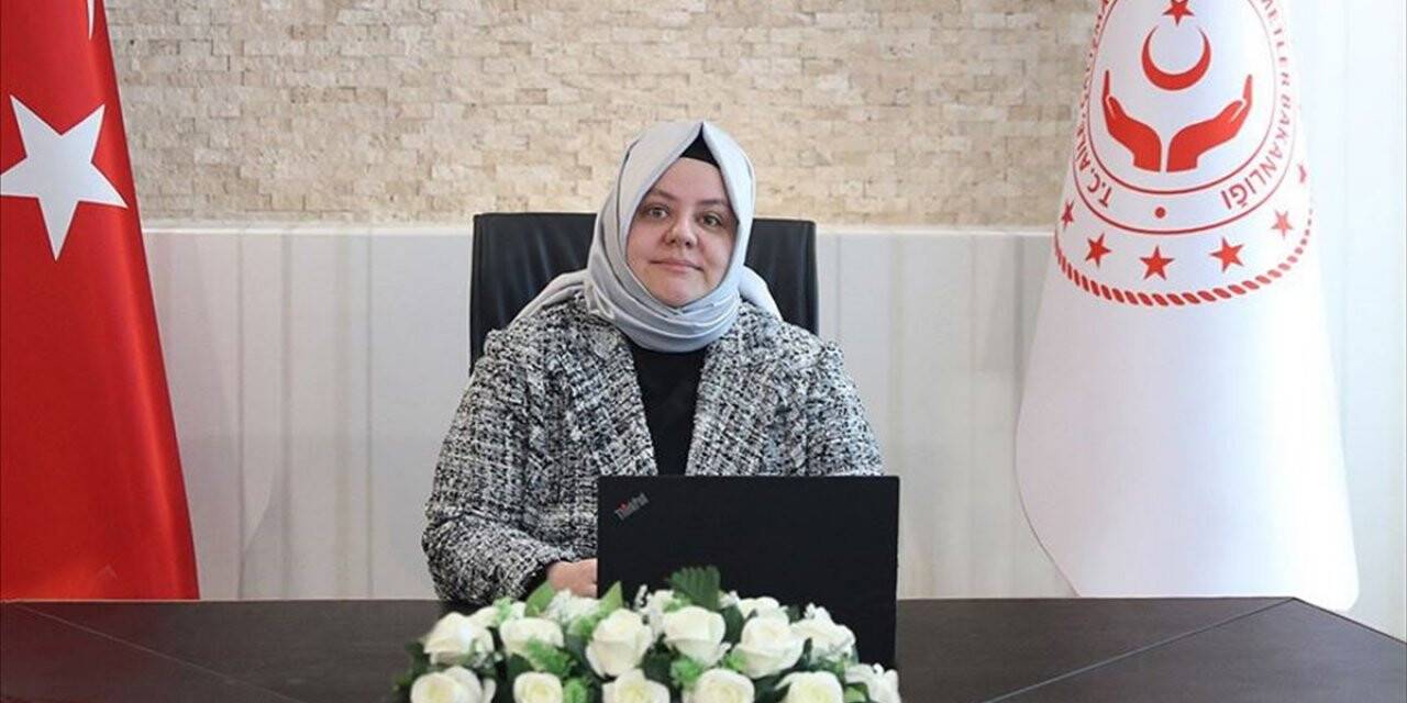 Aile, Çalışma ve Sosyal Hizmetler Bakanlığının hatlarına geçen yıl 32 milyondan fazla çağrı geldi