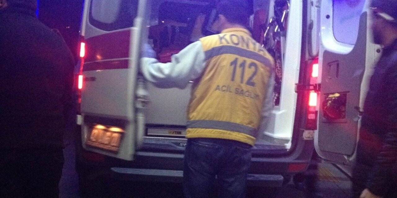 Saman balyalarını istiflerken düşen genç yaralandı