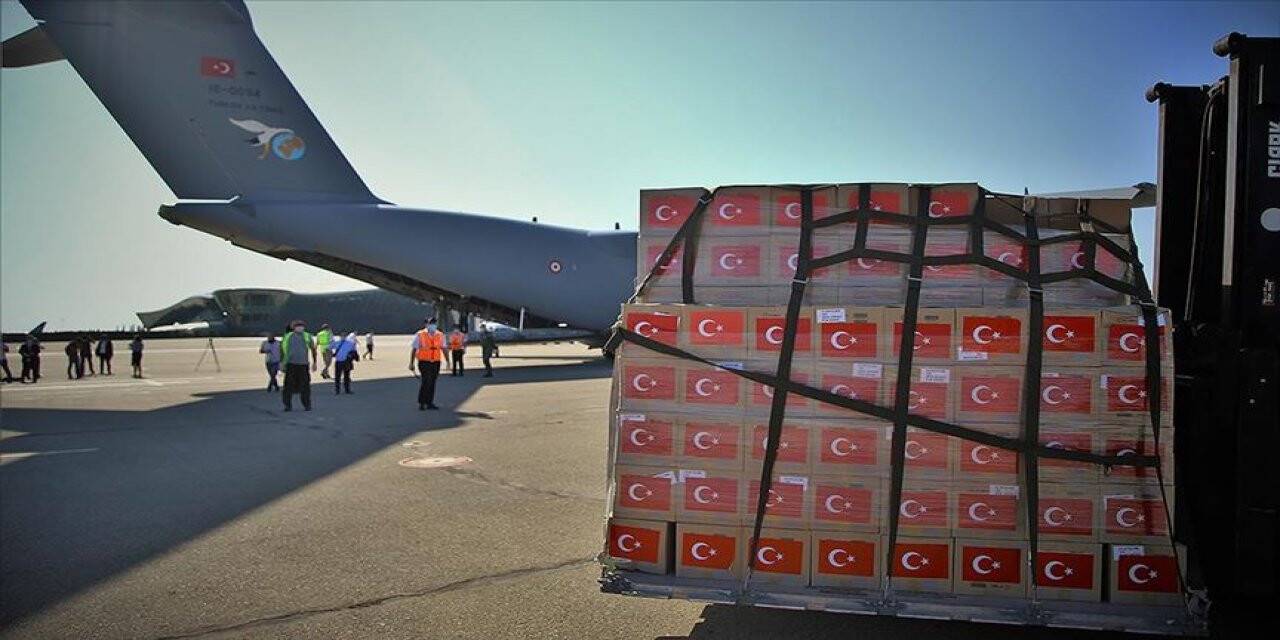 Türkiye'nin korona yardımı Azerbaycan'a ulaştı
