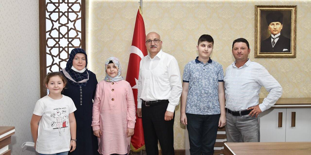 Vali Özkan Ve Büyük Ravzanur’u Ağırladı