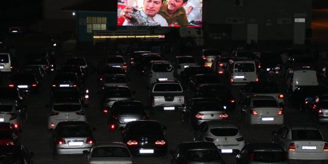 Nasreddin Hoca Şenliğinde arabalı sinema etkinliğine yoğun ilgi