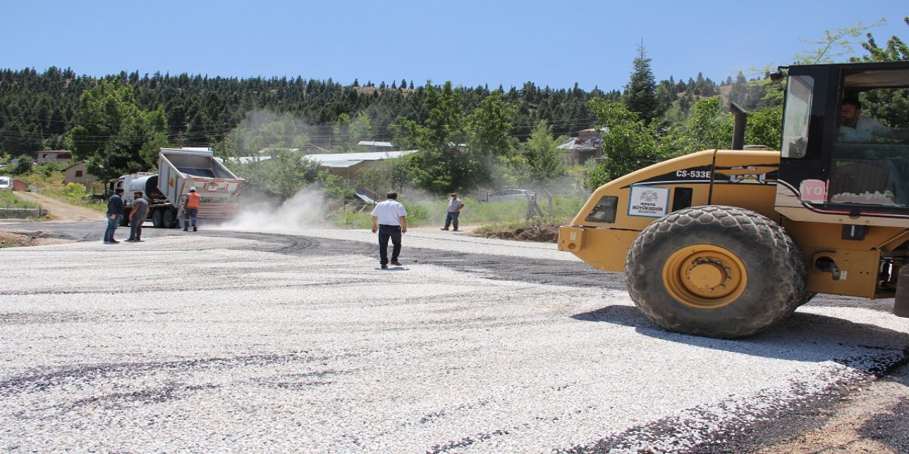Yalıhüyük'te, Gölcük Yaylası'nda asfaltlama çalışmaları tamamlandı
