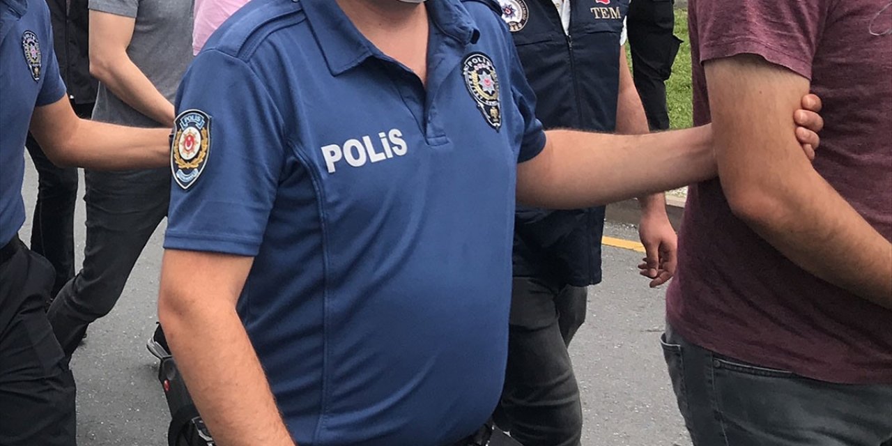Antalya'da 9 FETÖ şüphelisi yakalandı