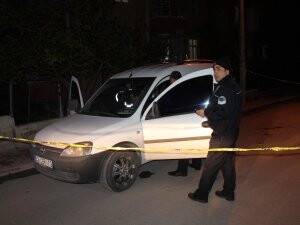 SOL ELİNDEN TABANCAYLA VURULDU