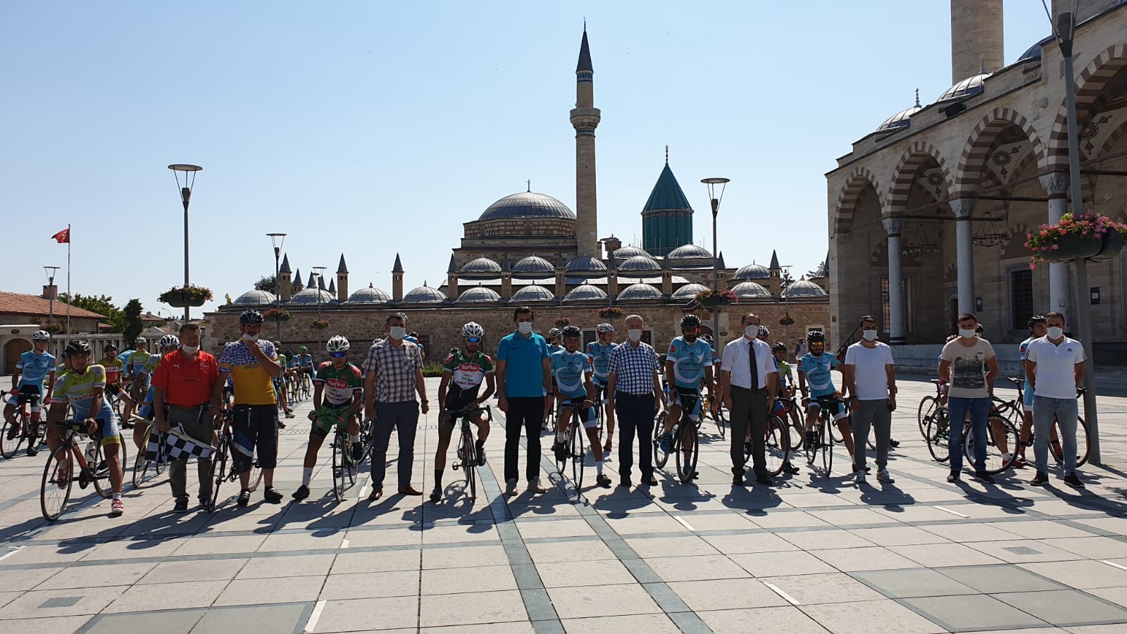 Ömer Halisdemir 4. Ulusal Bisiklet Turu'na katılanlar Konya'dan uğurlandı